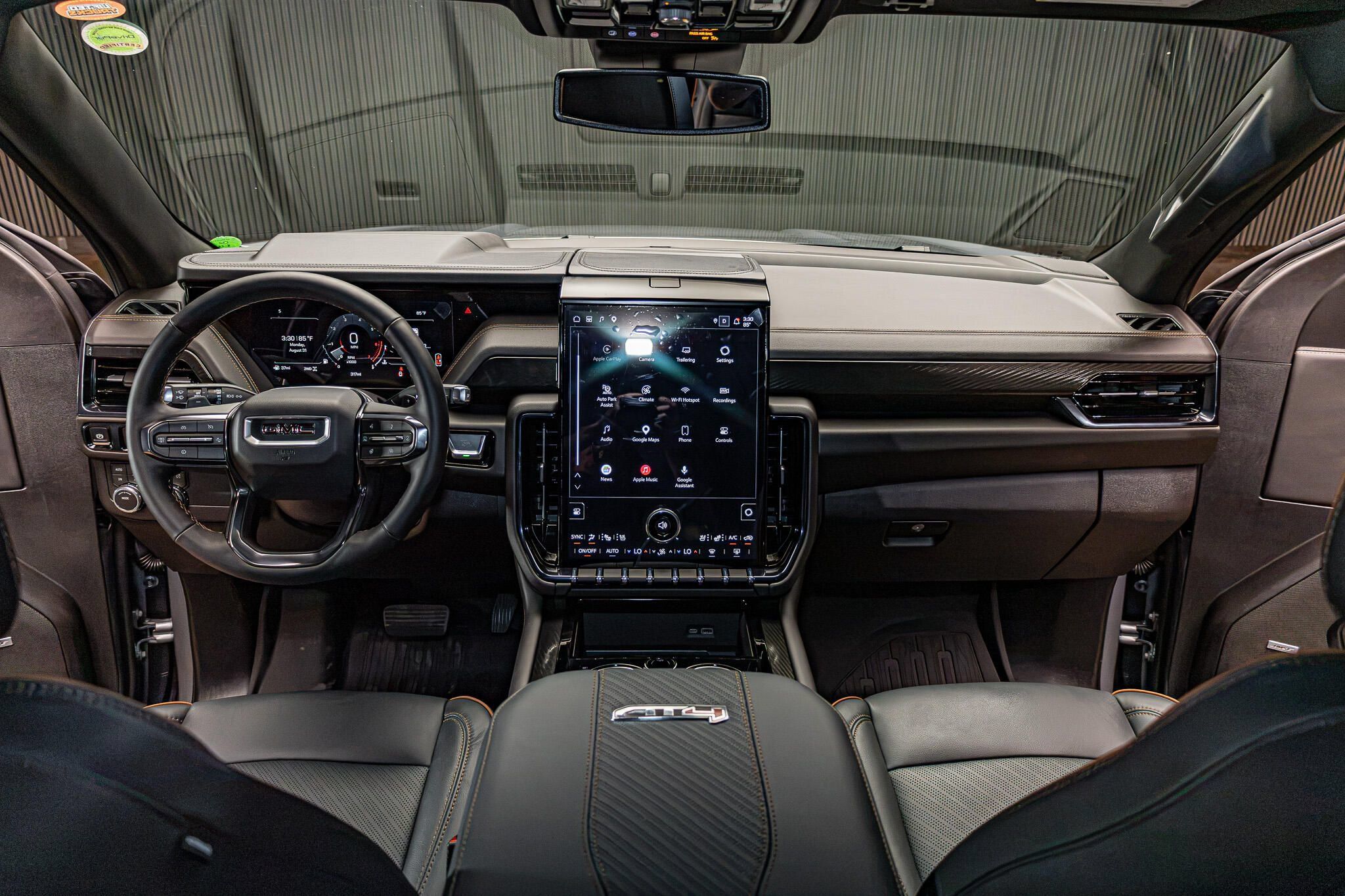 Used 2026 GMC Yukon AT4 AWD/4WD image 14