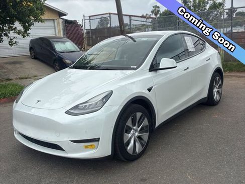 Used 2021 Tesla Model Y Long Range AWD/4WD image 1