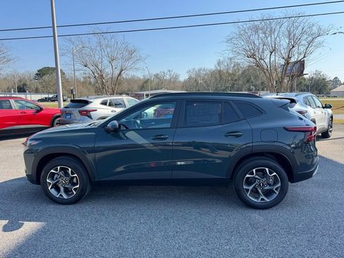 New 2026 Chevrolet Trax LT w/ Driver Confidence Package image 4