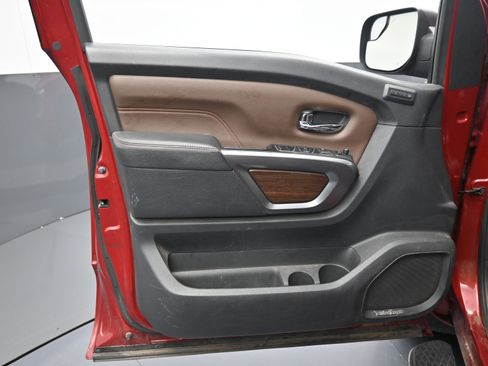 Used 2017 Nissan Titan Platinum Reserve image 18