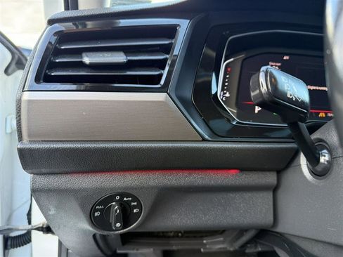 Used 2019 Volkswagen Jetta SEL Premium image 35