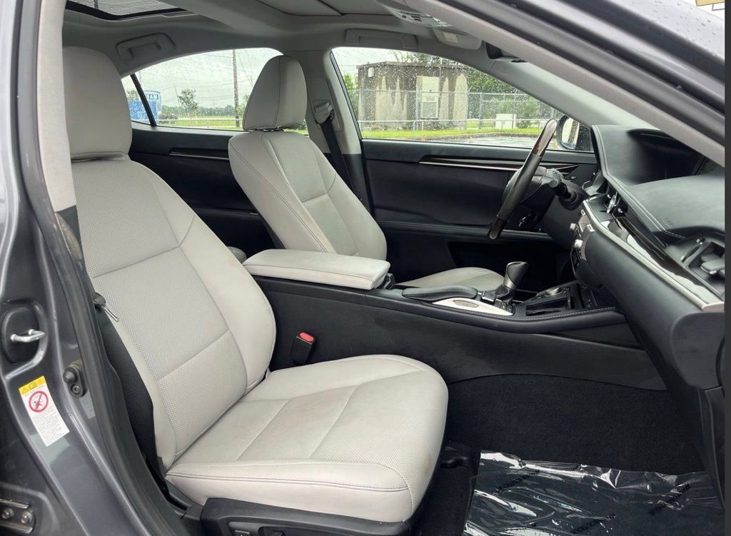 Used 2018 Lexus ES 350 w/ Navigation System Package FWD image 14