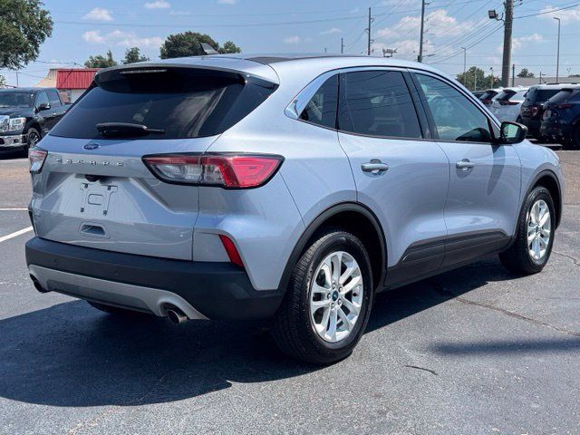 Used 2022 Ford Escape SE FWD image 5
