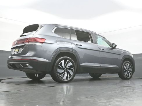 Used 2024 Volkswagen Atlas SEL AWD/4WD image 44