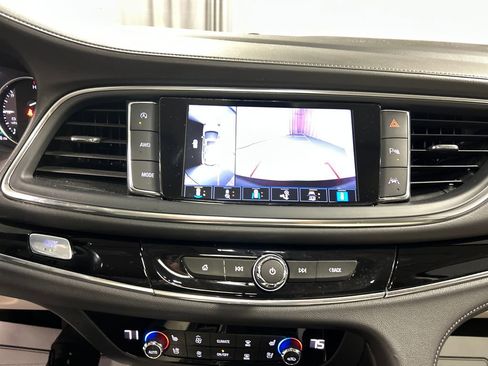 Used 2023 Buick Enclave Avenir w/ Avenir Technology Package AWD/4WD image 18