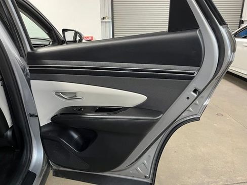 Used 2023 Hyundai Tucson Limited AWD/4WD image 15