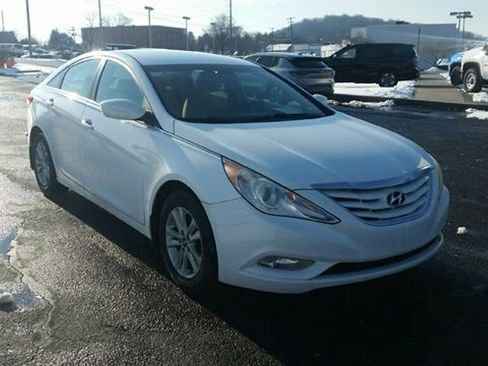 Used 2013 Hyundai Sonata GLS w/ Popular Equipment Pkg image 2