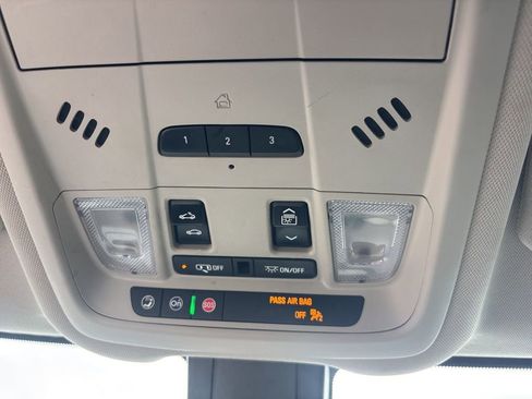 Used 2024 GMC Terrain Denali w/ Denali Premium Package image 30