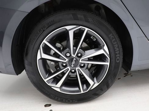 Used 2024 Kia Forte LXS image 10