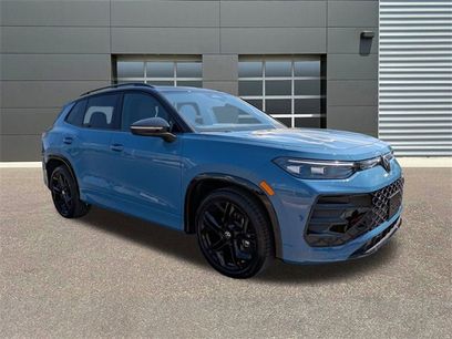 New 2025 Volkswagen Tiguan SE R-Line