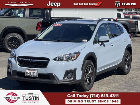 Used 2020 Subaru Crosstrek 2.0i Premium w/ Moonroof Package 1 AWD/4WD image 3