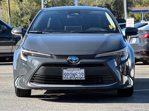 Certified 2025 Toyota Corolla XLE image 8