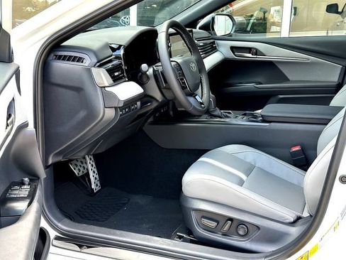 New 2026 Toyota Camry SE FWD image 10
