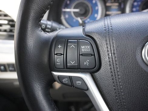 Used 2016 Toyota Sienna XLE image 52