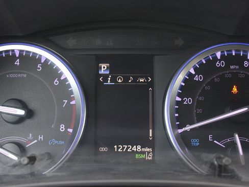 Used 2019 Toyota Highlander Limited image 14