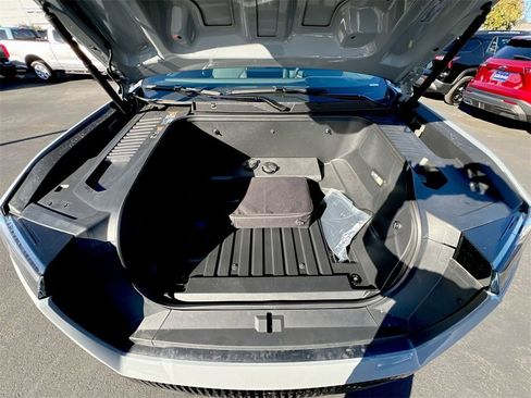 New 2026 GMC Sierra EV Elevation w/ Premium Package image 22