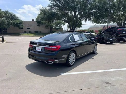 Used 2018 BMW 740i RWD image 7