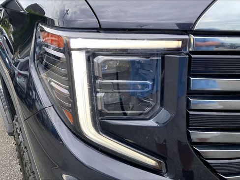 Used 2024 GMC Sierra 1500 AT4 w/ Technology Package AWD/4WD image 27
