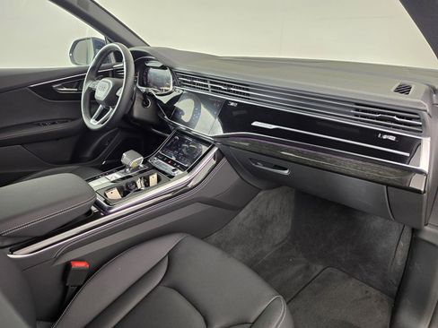 Used 2025 Audi Q8 Premium Plus w/ Premium Plus Package AWD/4WD image 47