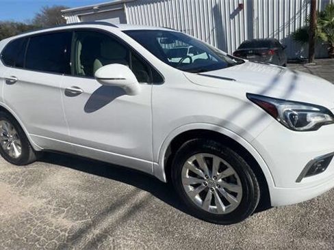 Used 2017 Buick Envision Essence image 2