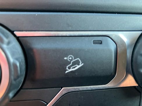 Used 2020 Jeep Wrangler Unlimited Sport S image 26