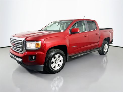 Used 2015 GMC Canyon SLE image 3