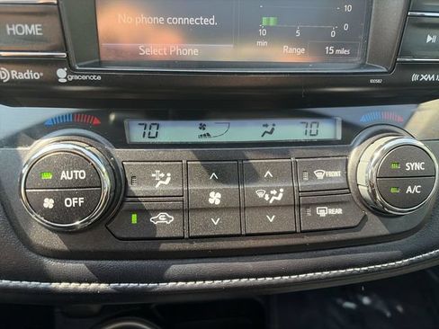 Used 2018 Toyota RAV4 XLE AWD/4WD image 19
