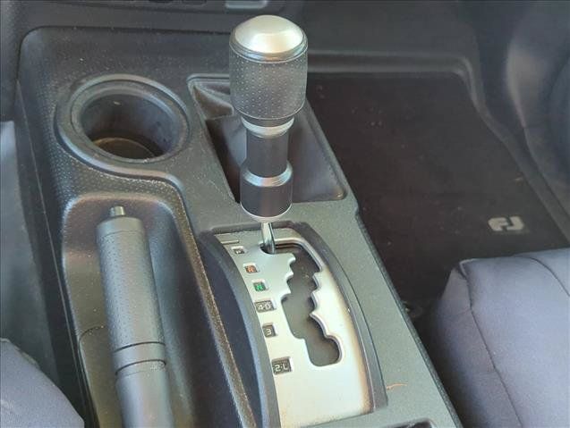 Used 2011 Toyota FJ Cruiser 4WD w/ Upgrade Pkg image 17