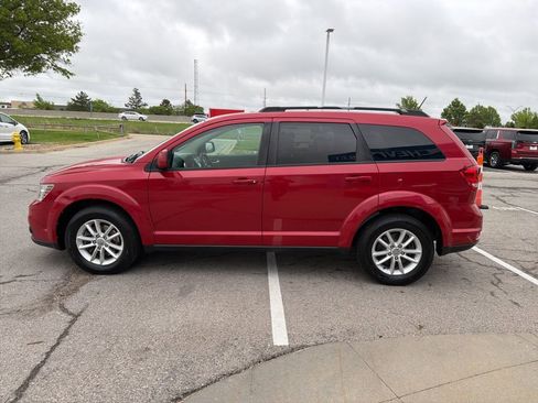 Used 2016 Dodge Journey SXT w/ Comfort/Convenience Group FWD image 6