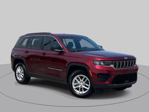 Used 2024 Jeep Grand Cherokee Laredo X w/ Luxury Tech Group I RWD image 1