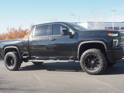 Used 2022 Chevrolet Silverado 3500 High Country image 3