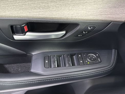 Used 2024 Toyota Grand Highlander AWD Hybrid image 40