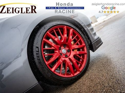 Used 2016 Nissan GT-R Premium image 9