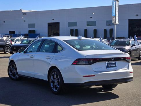 Used 2023 Honda Accord EX image 5