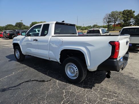 Used 2025 Toyota Tacoma SR RWD image 7