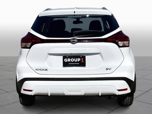 Used 2024 Nissan Kicks SV image 5