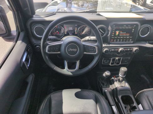 Used 2021 Jeep Wrangler Unlimited Sahara image 18