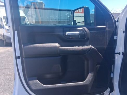 Used 2025 Chevrolet Silverado 2500 Custom w/ Custom Convenience Package AWD/4WD image 10
