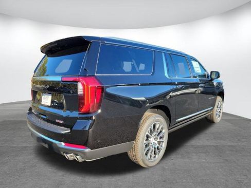 New 2026 GMC Yukon XL Denali w/ Sun & Power Step Package image 5