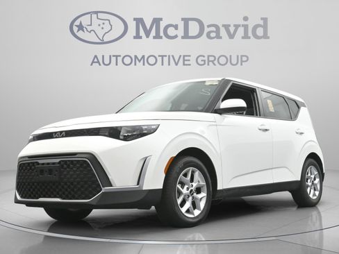 Used 2025 Kia Soul LX FWD image 27