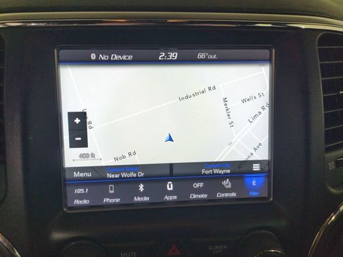 Used 2018 Jeep Grand Cherokee Laredo AWD/4WD image 19