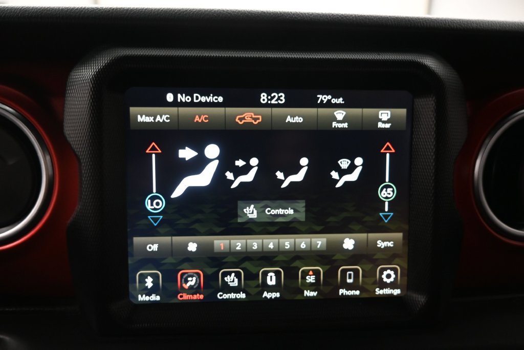 Used 2021 Jeep Gladiator Rubicon AWD/4WD image 8