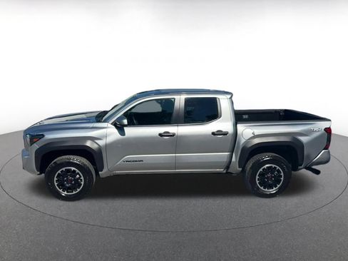 Used 2025 Toyota Tacoma TRD Off-Road AWD/4WD image 7