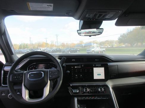 New 2026 GMC Sierra 2500 Denali w/ Denali Reserve Package image 19