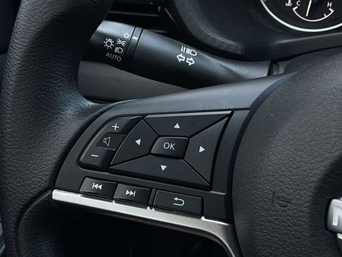 Used 2025 Nissan Sentra SV image 22