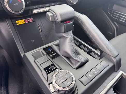 New 2026 Toyota 4Runner TRD Off-Road Premium AWD/4WD image 15
