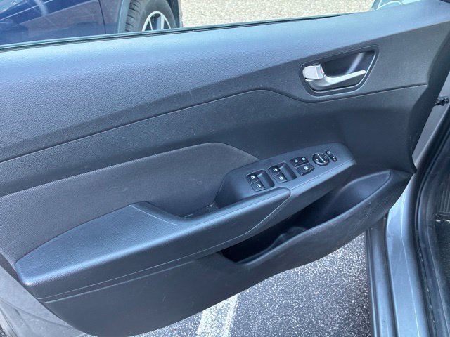 Used 2021 Hyundai Accent SE FWD image 11