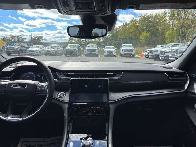 Used 2023 Jeep Grand Cherokee L Altitude AWD/4WD image 29