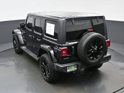 Used 2021 Jeep Wrangler Unlimited Sahara w/ Cold Weather Group AWD/4WD image 36