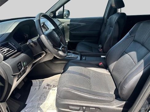 Used 2023 Honda Passport TrailSport image 5